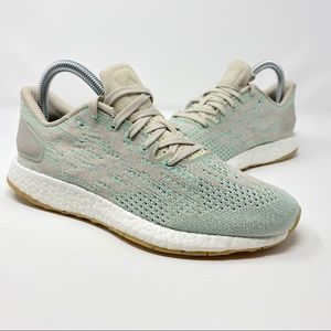 adidas pureboost womens size 6 *has small defect*